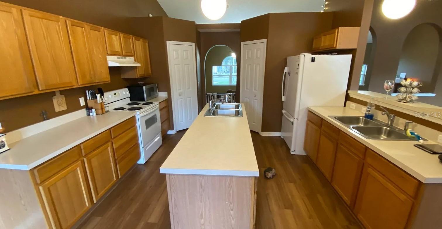 SPRING HILL - Residential