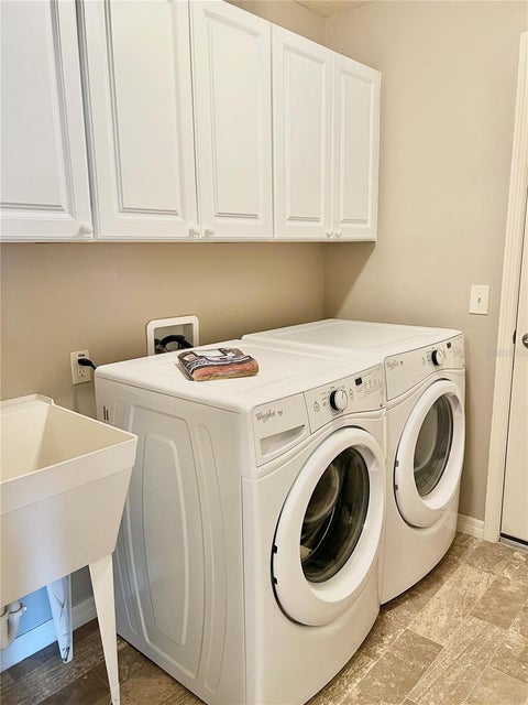 Tiny photo for 835 Silver Oak Avenue, Lady Lake, FL 32159 (MLS # G5119573)