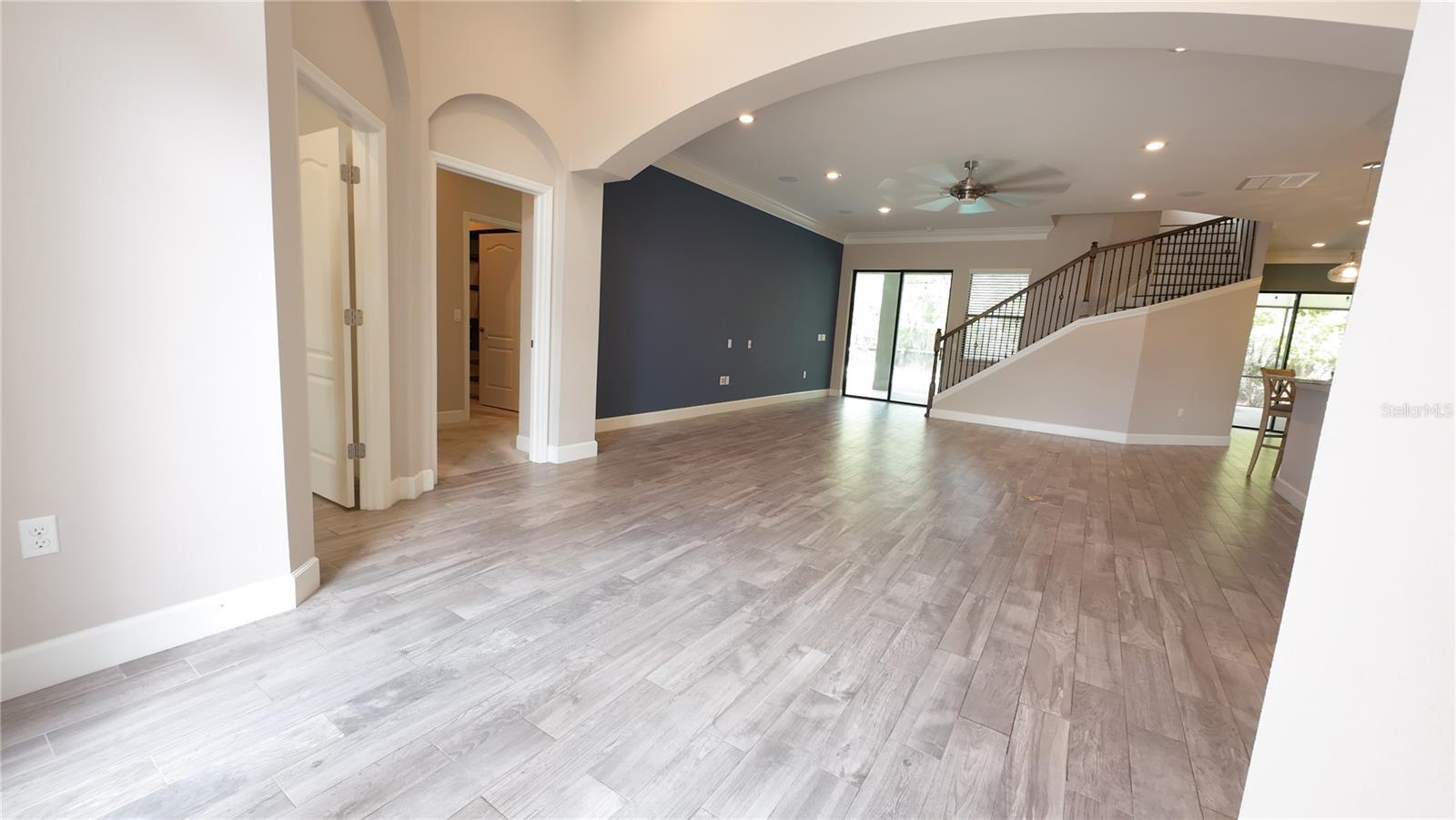 SOUTHERN OAKS - Residential