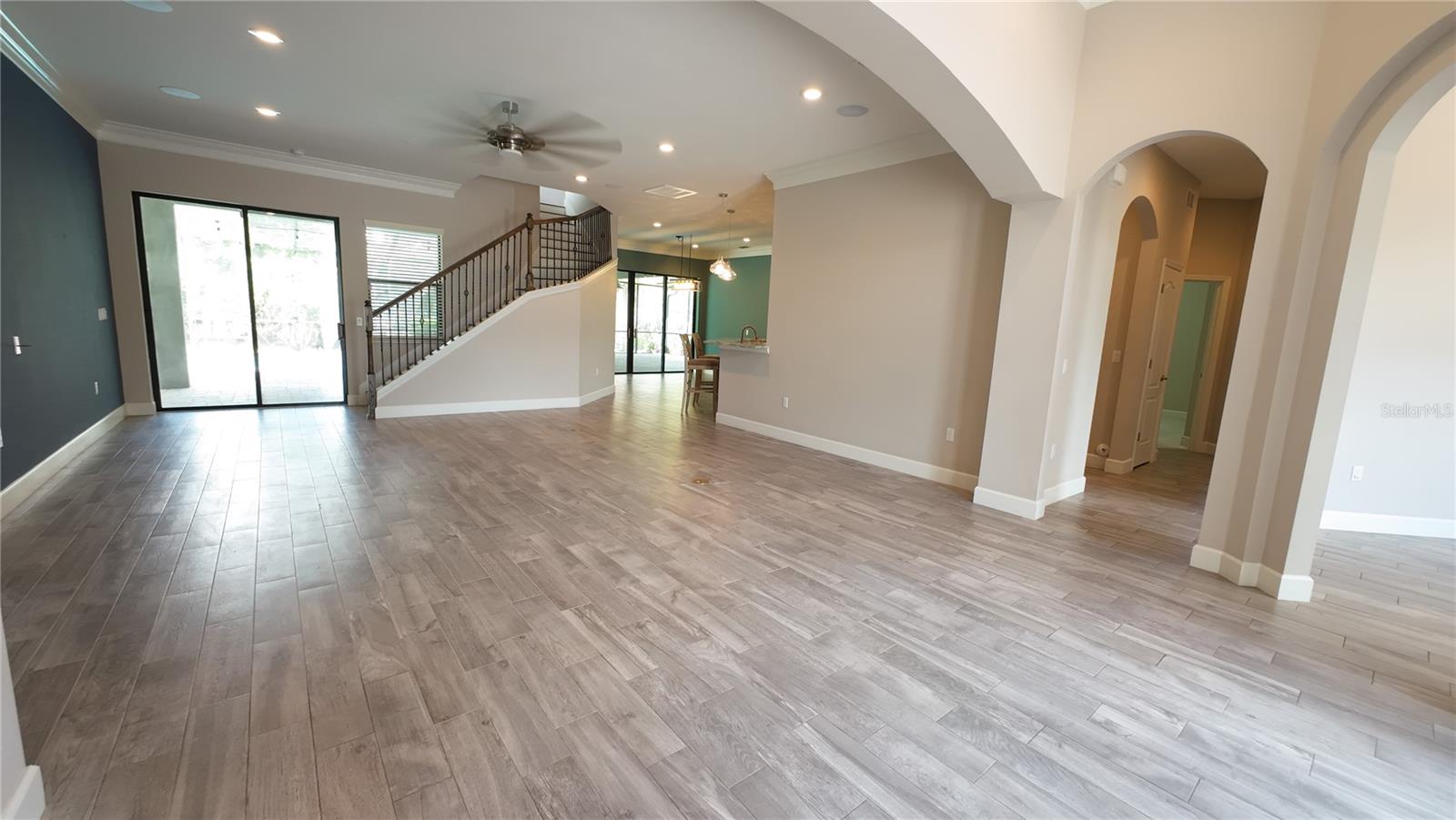 SOUTHERN OAKS - Residential