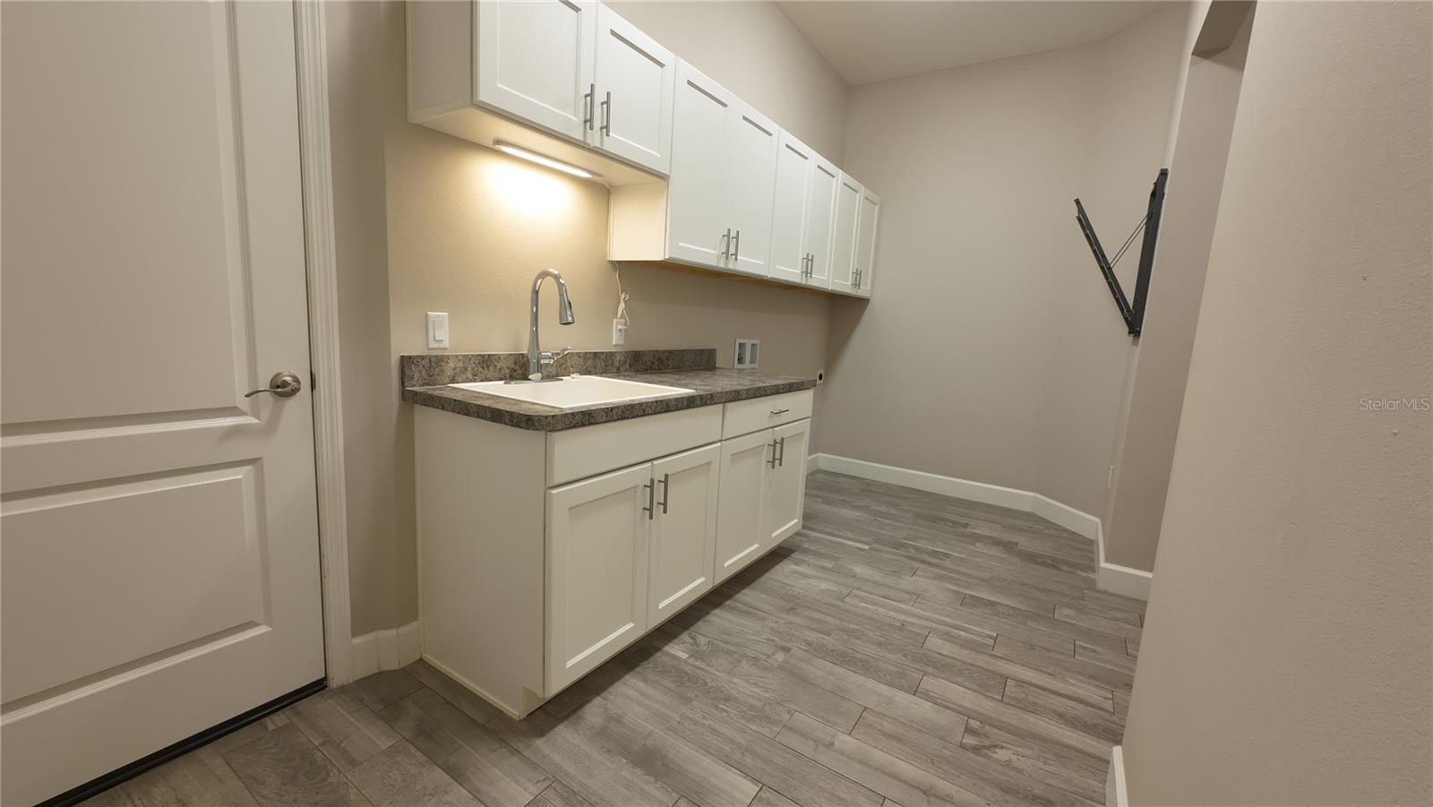 SOUTHERN OAKS - Residential