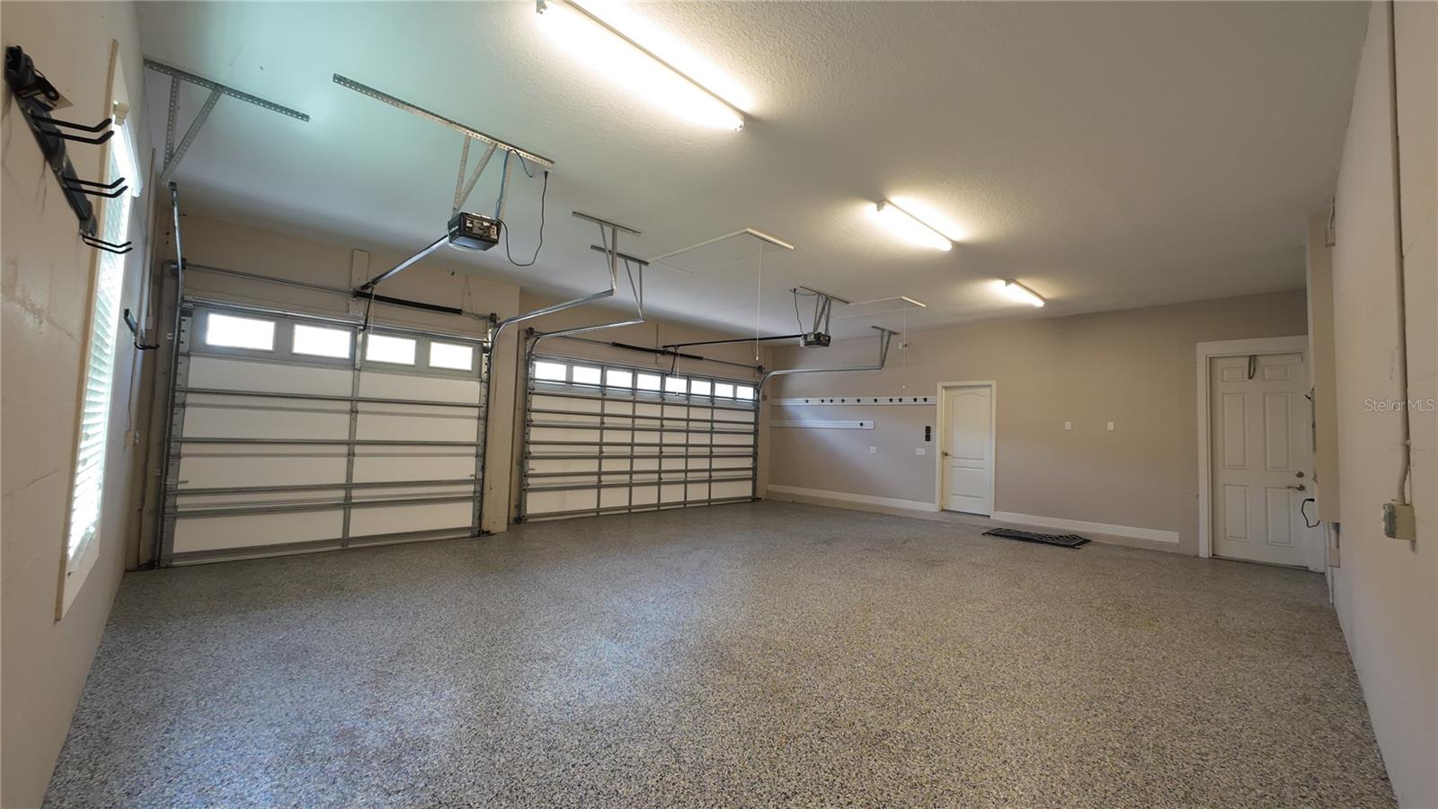 SOUTHERN OAKS - Residential