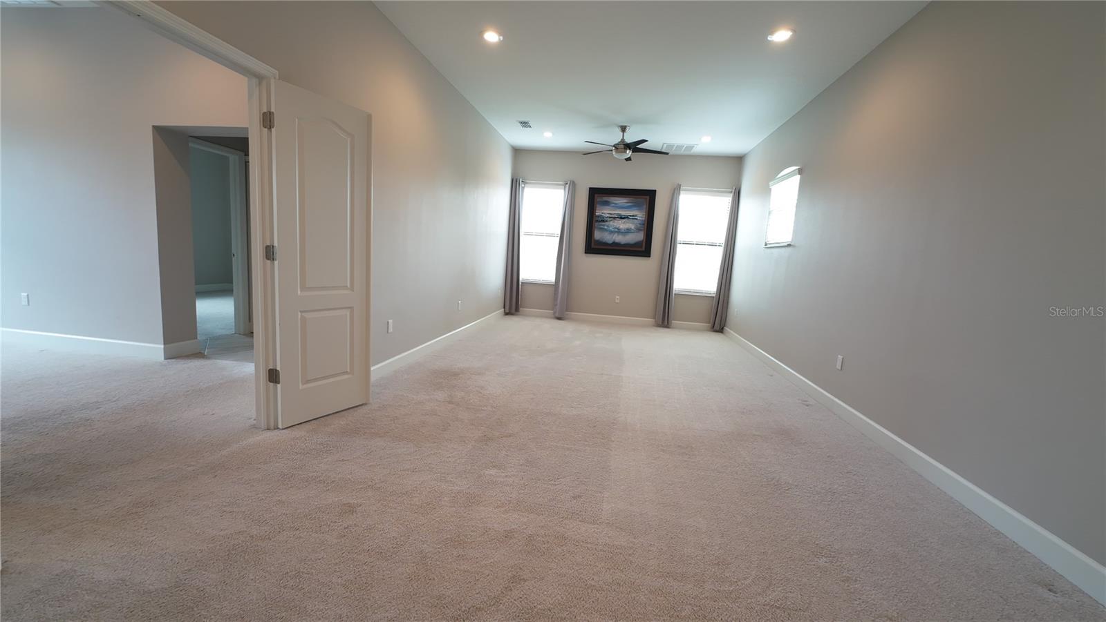 SOUTHERN OAKS - Residential