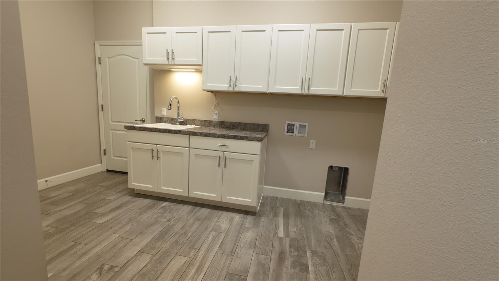 SOUTHERN OAKS - Residential