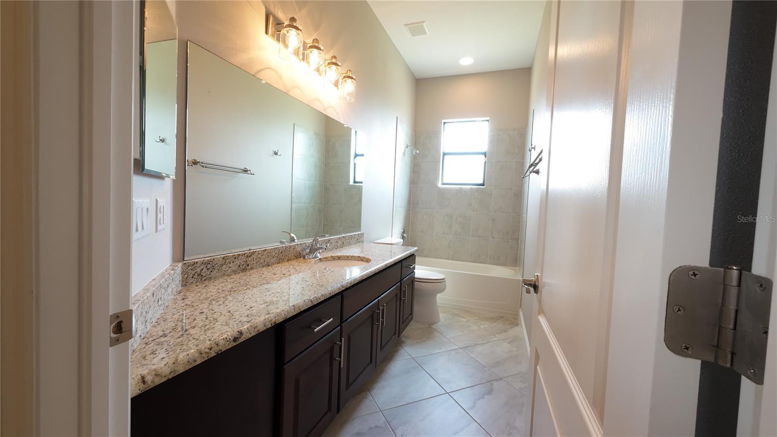 SOUTHERN OAKS - Residential