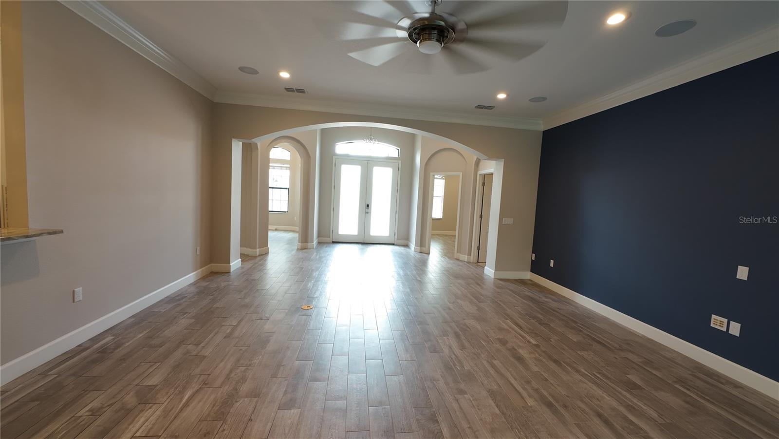 SOUTHERN OAKS - Residential