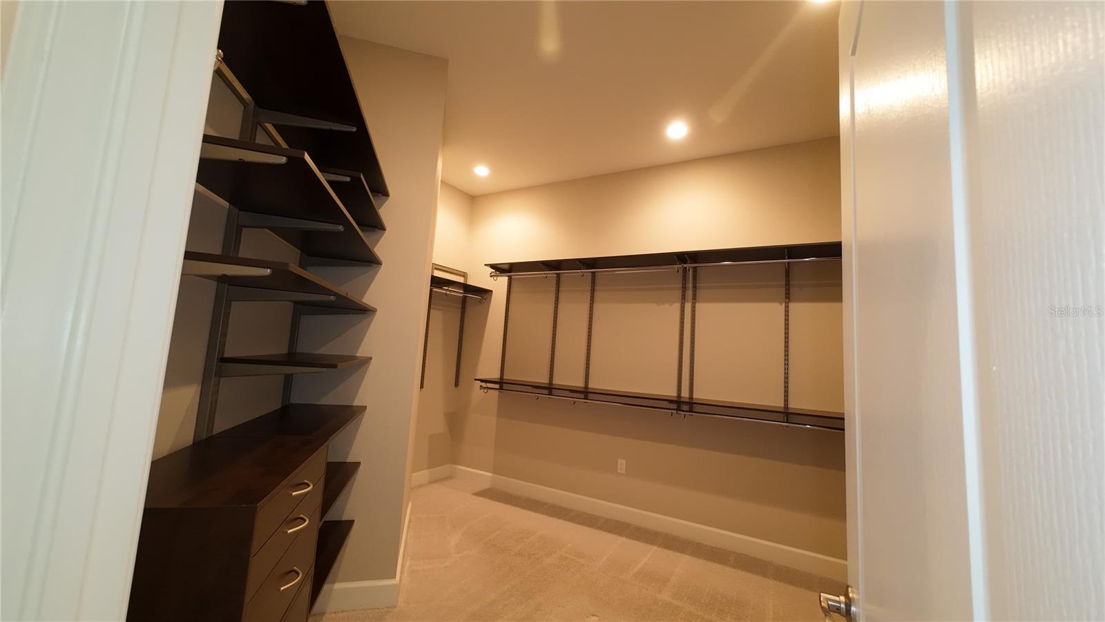 SOUTHERN OAKS - Residential