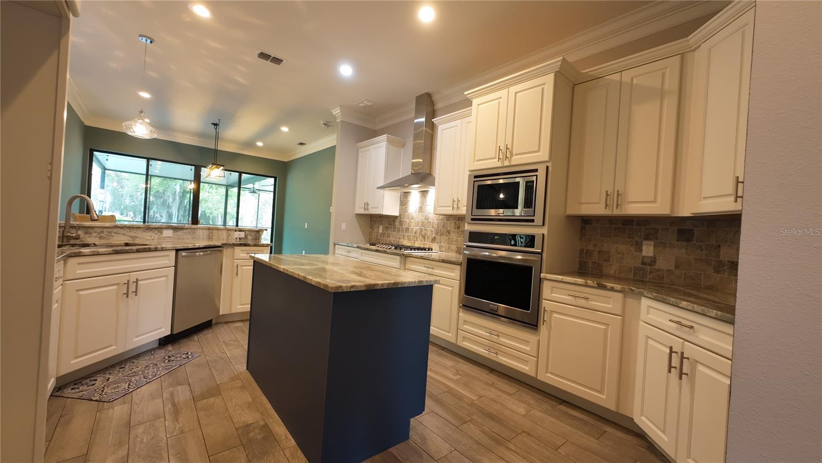 SOUTHERN OAKS - Residential