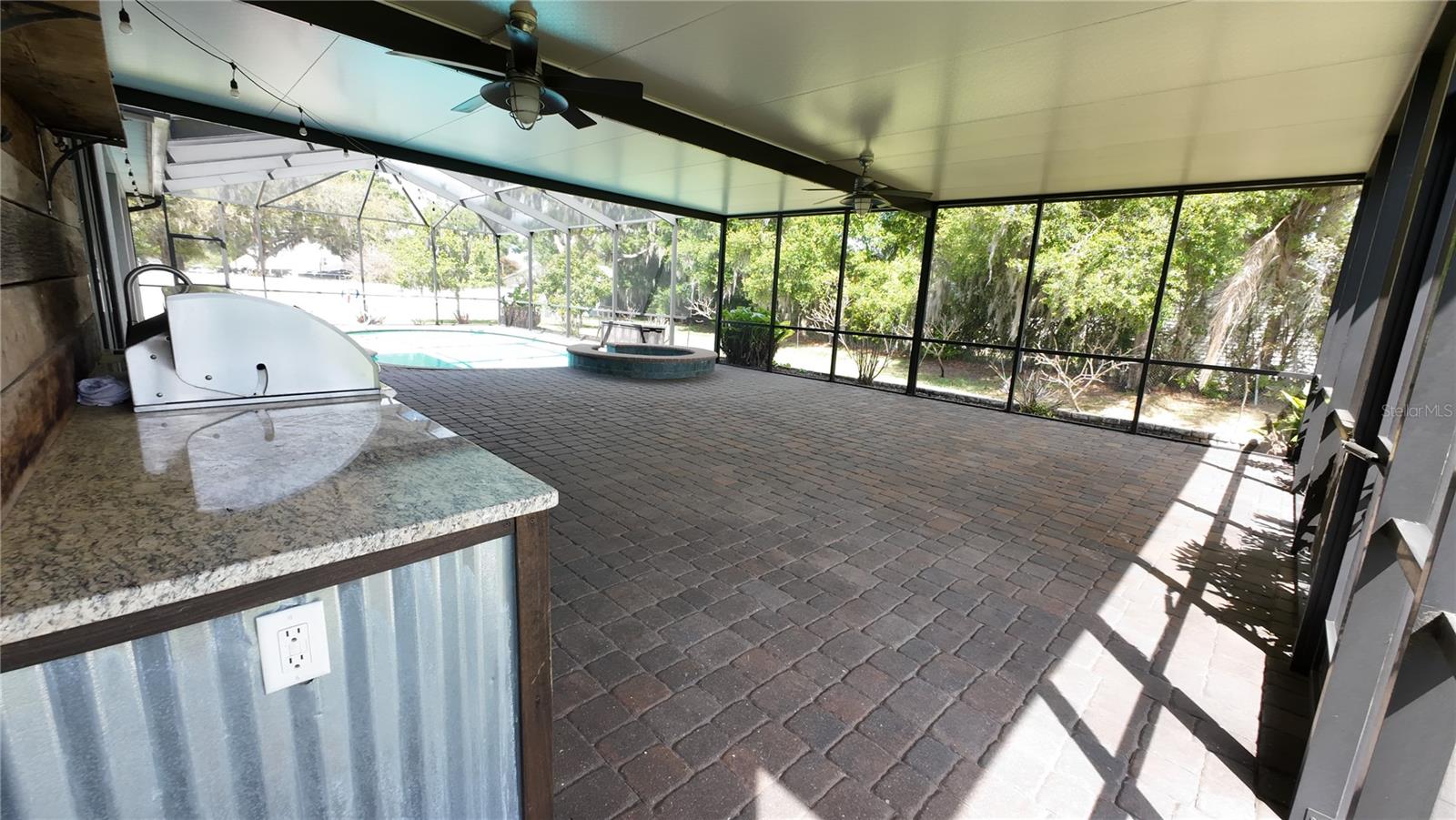 SOUTHERN OAKS - Residential