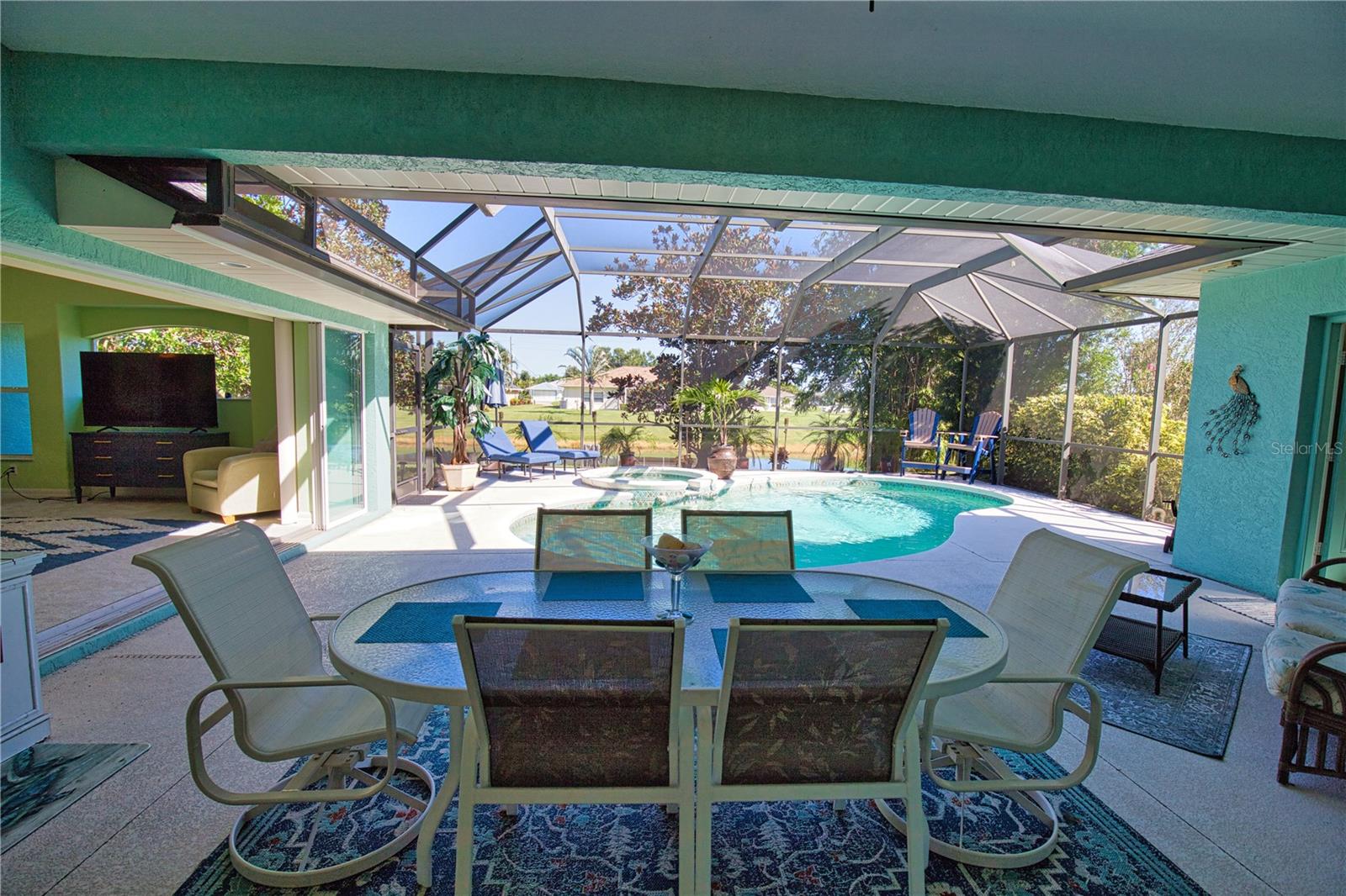 525 ROTONDA CIRCLE