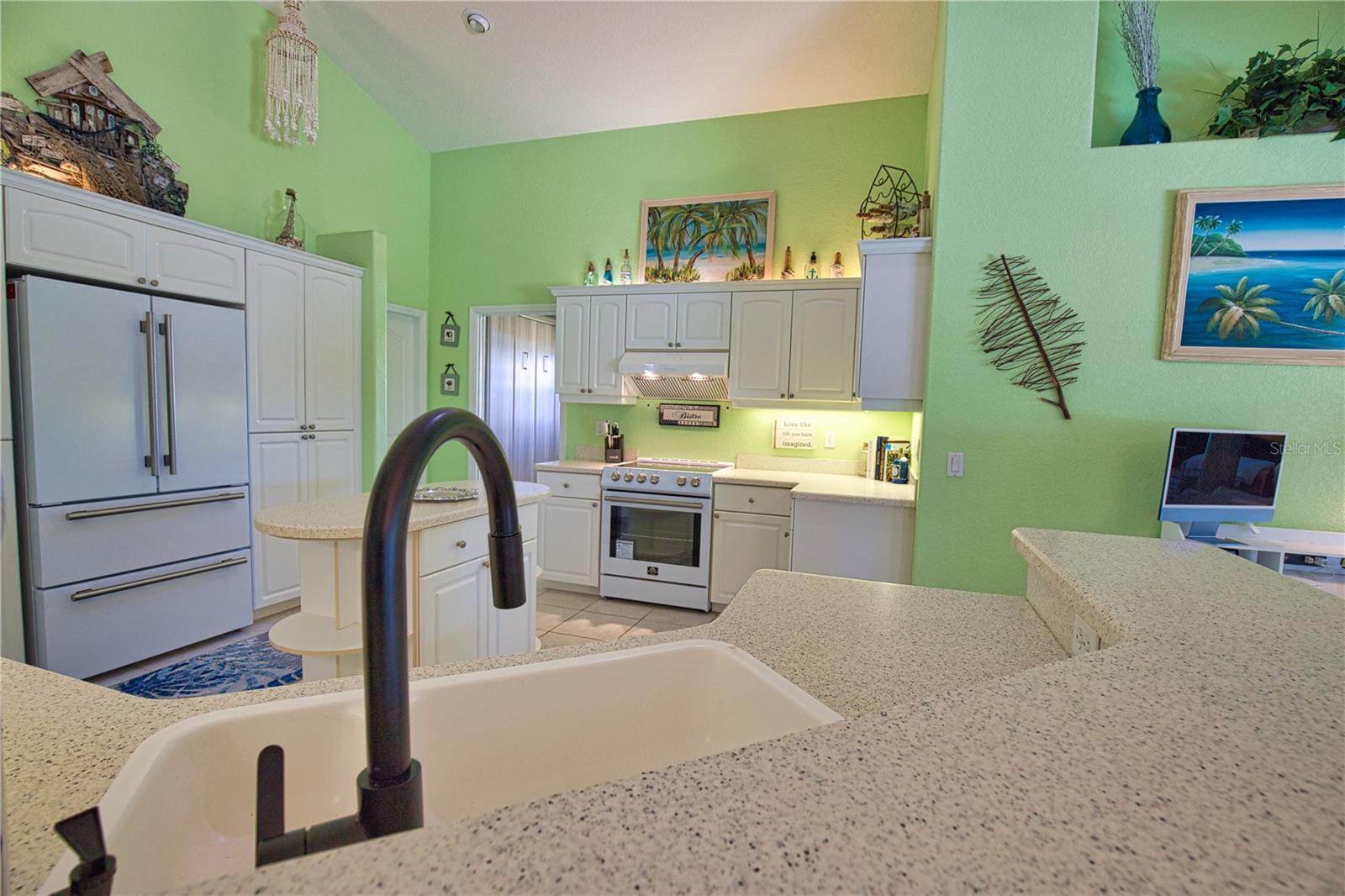 525 ROTONDA CIRCLE