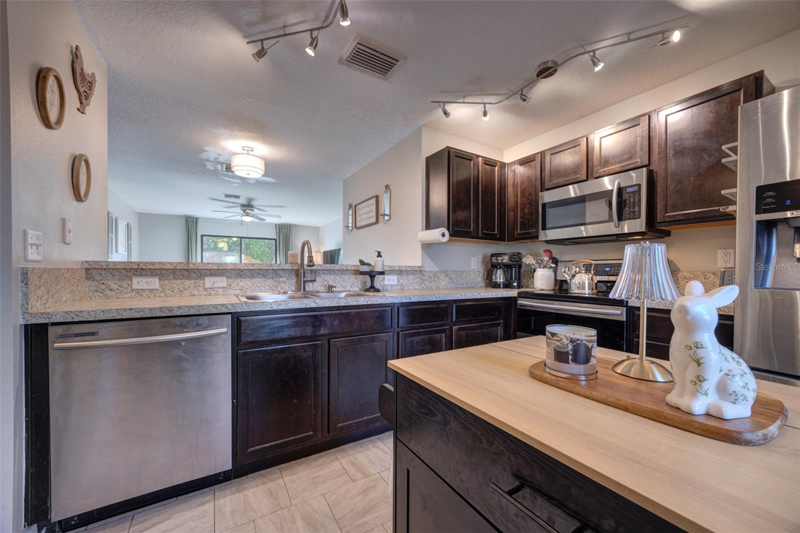 HIGHLANDS F - Residential