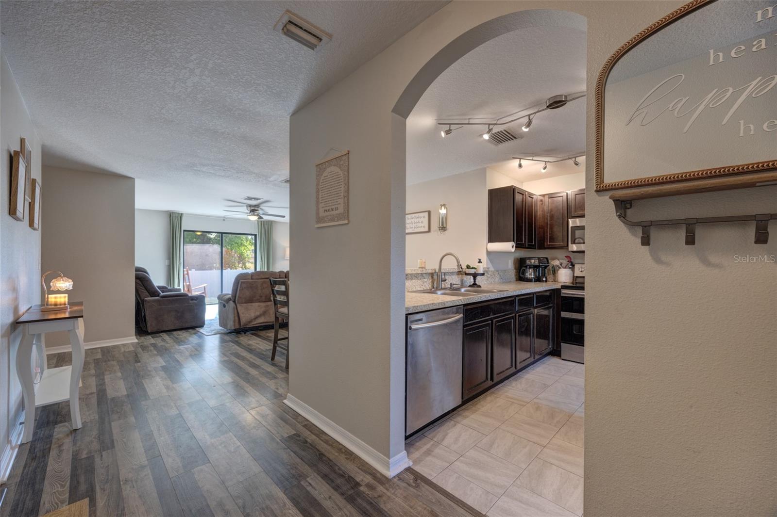 HIGHLANDS F - Residential