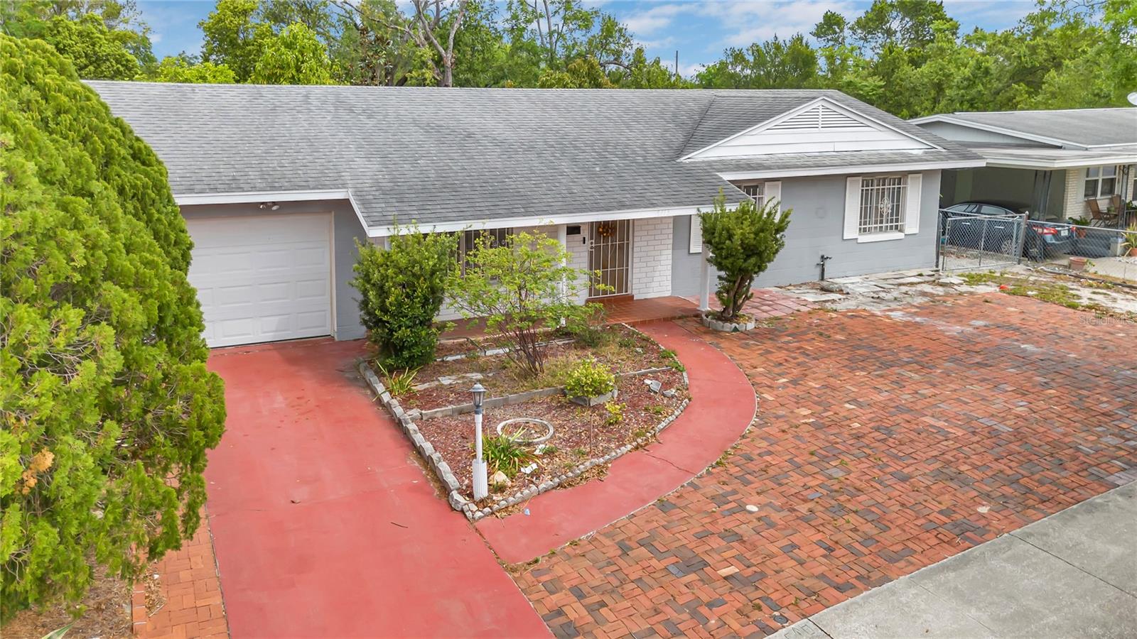 6113 BALBOA DRIVE