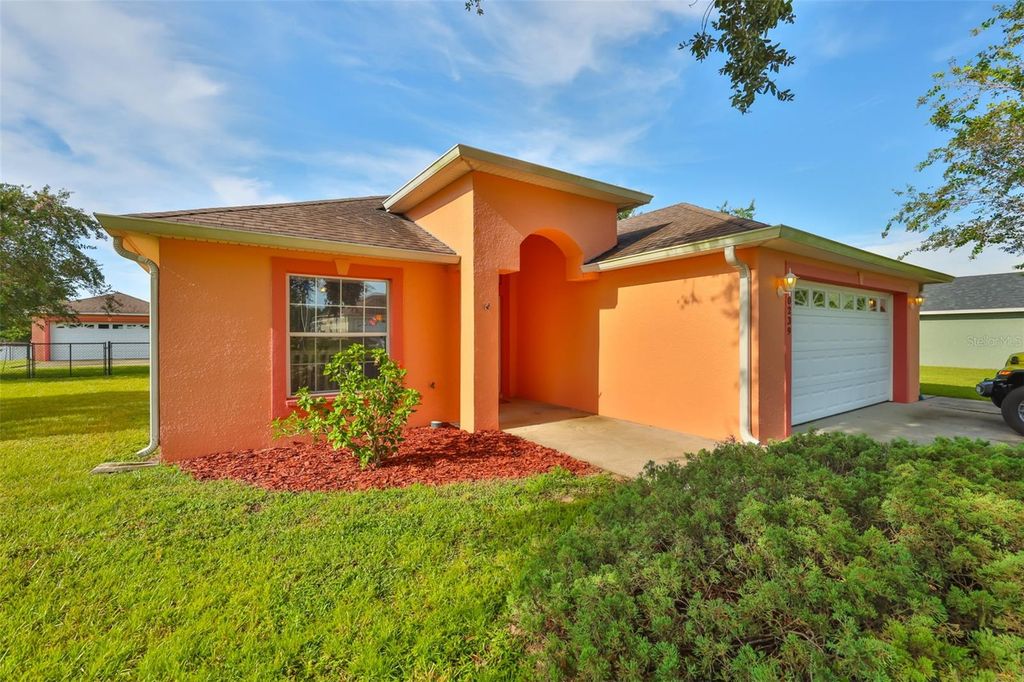 Photo of 10239 Dusty Hill Loop, Dade City, FL 33525 (MLS # TB8416825)