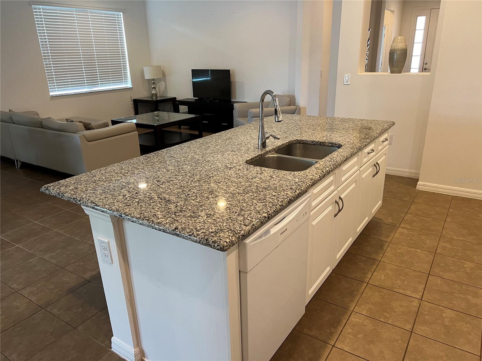 2529 ROSEMONT CIRCLE