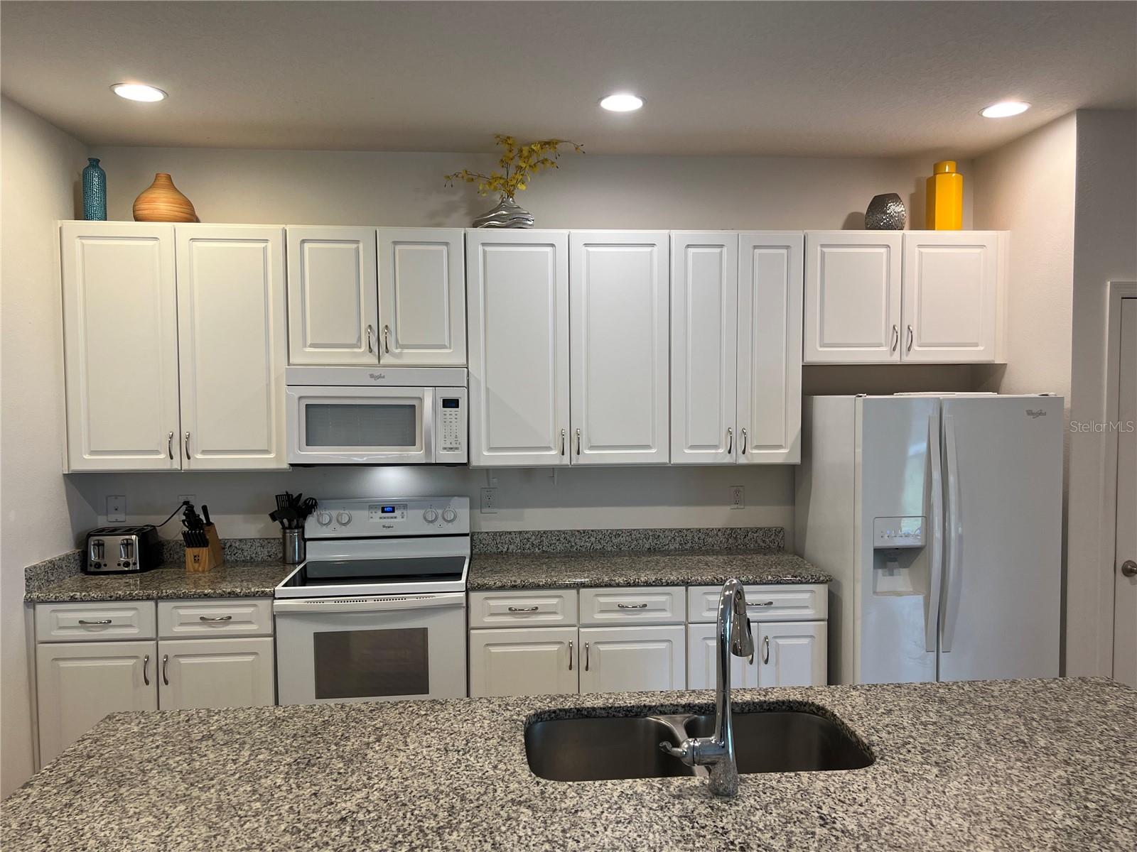 2529 ROSEMONT CIRCLE