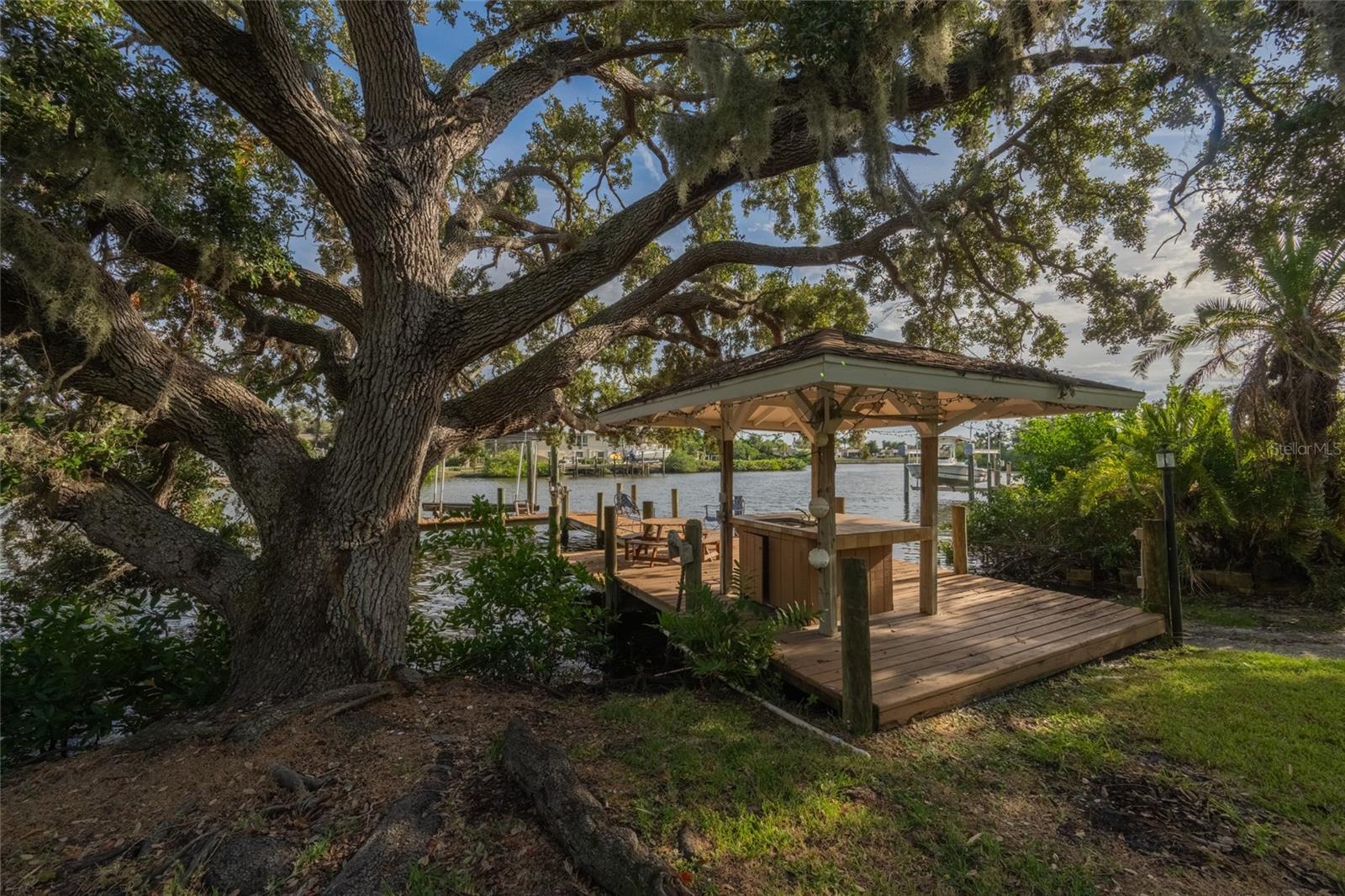 RIVERWOOD PARK REP - Residential