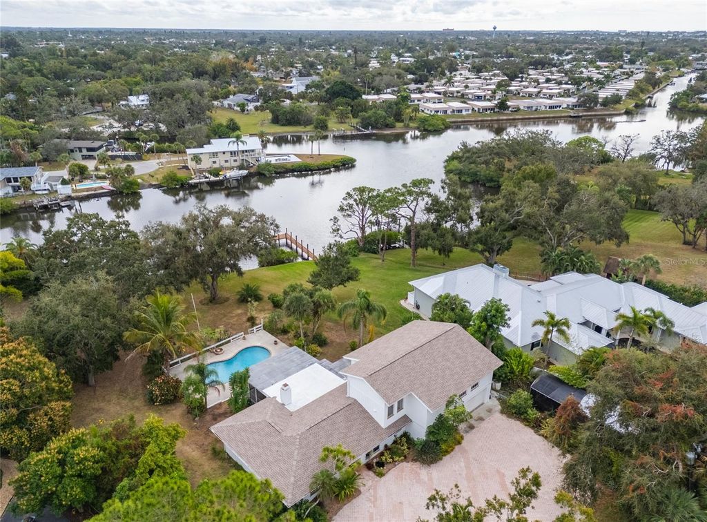 Photo of 5155 Riverwood Avenue, Sarasota, FL 34231 (MLS # A4676129)