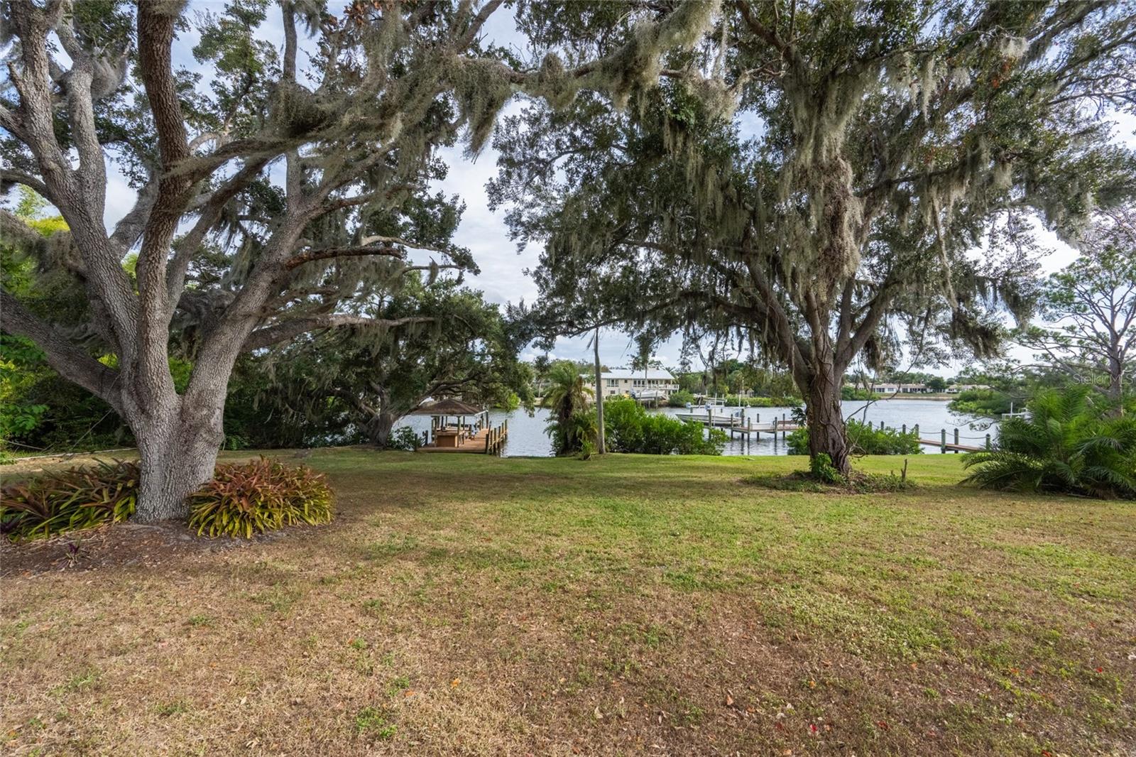 RIVERWOOD PARK REP - Residential