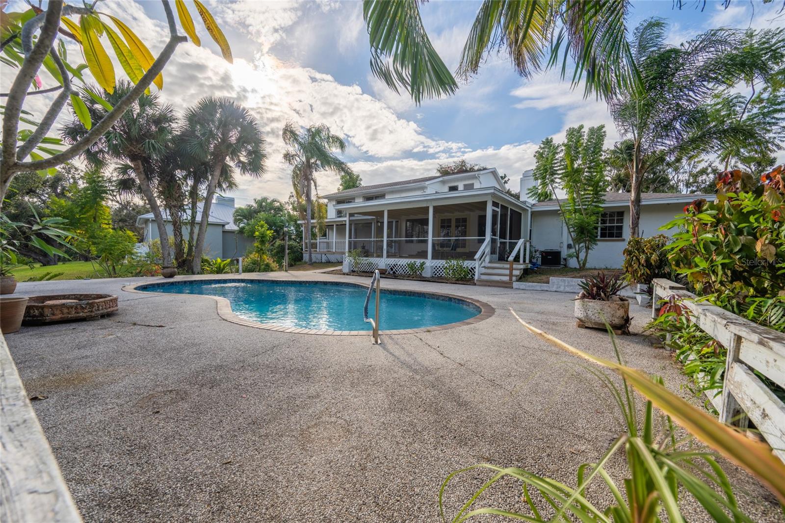 RIVERWOOD PARK REP - Residential