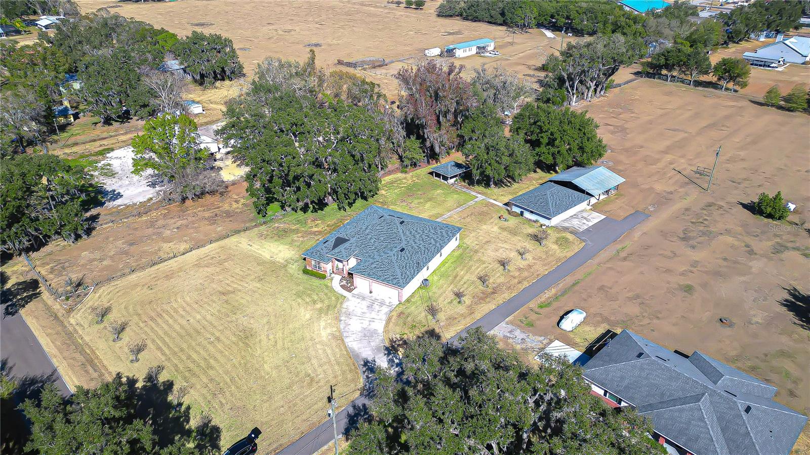 C T LEWIS ACRES - Residential