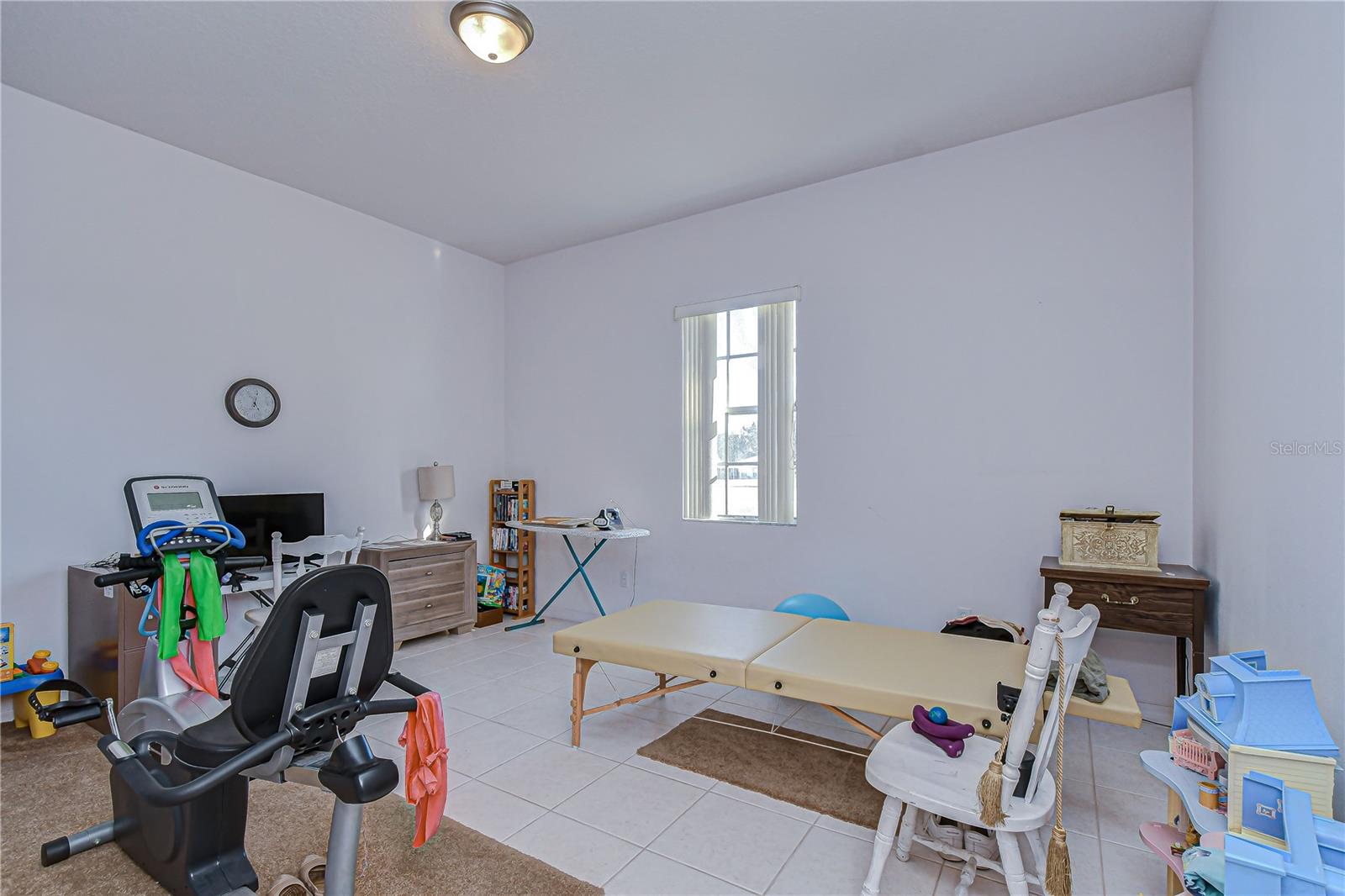 C T LEWIS ACRES - Residential