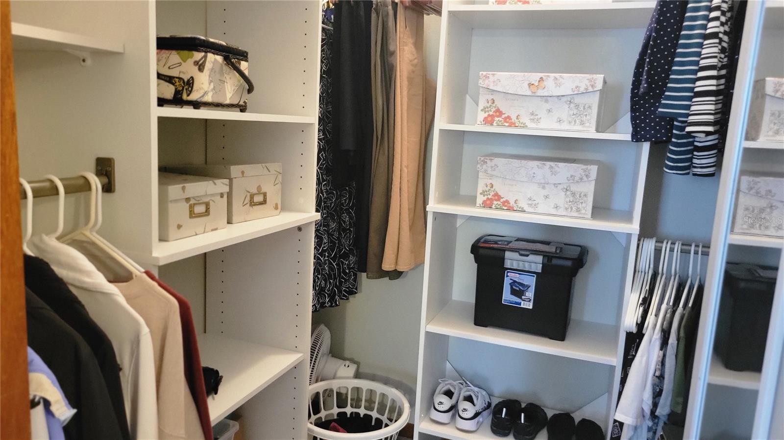 PALM CAY - Residential