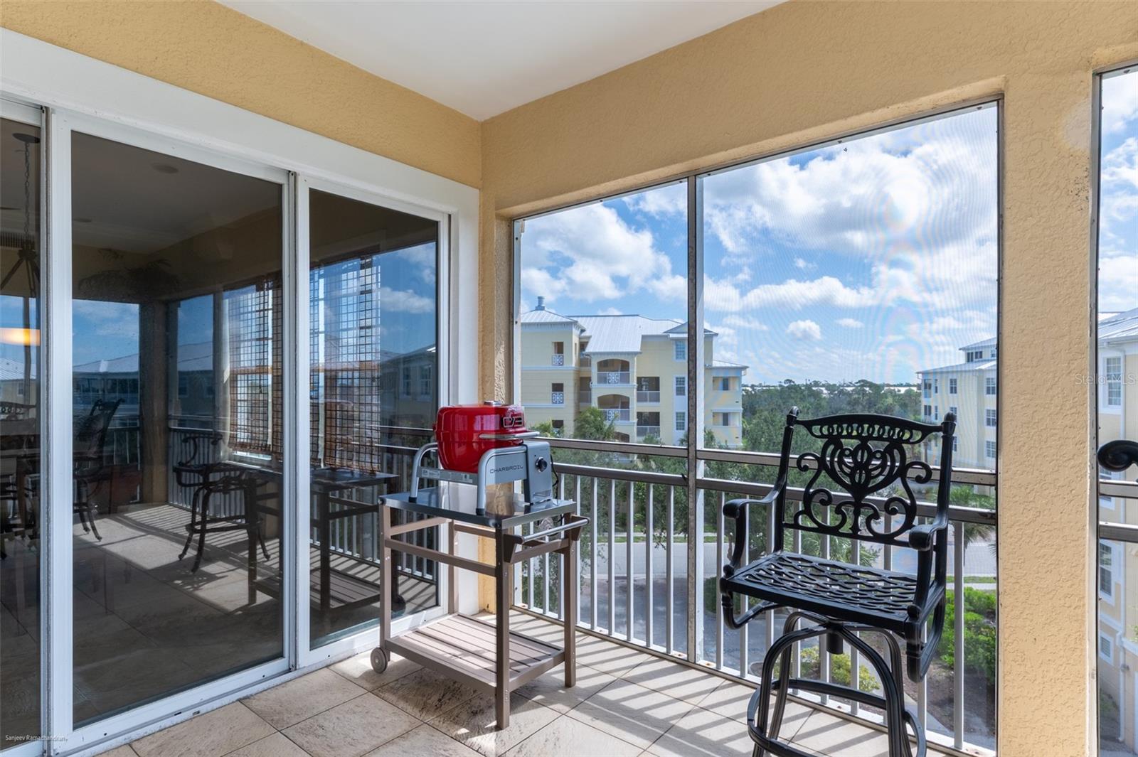 HAMMOCKS-PRESERVE PH 01 - Residential Lease