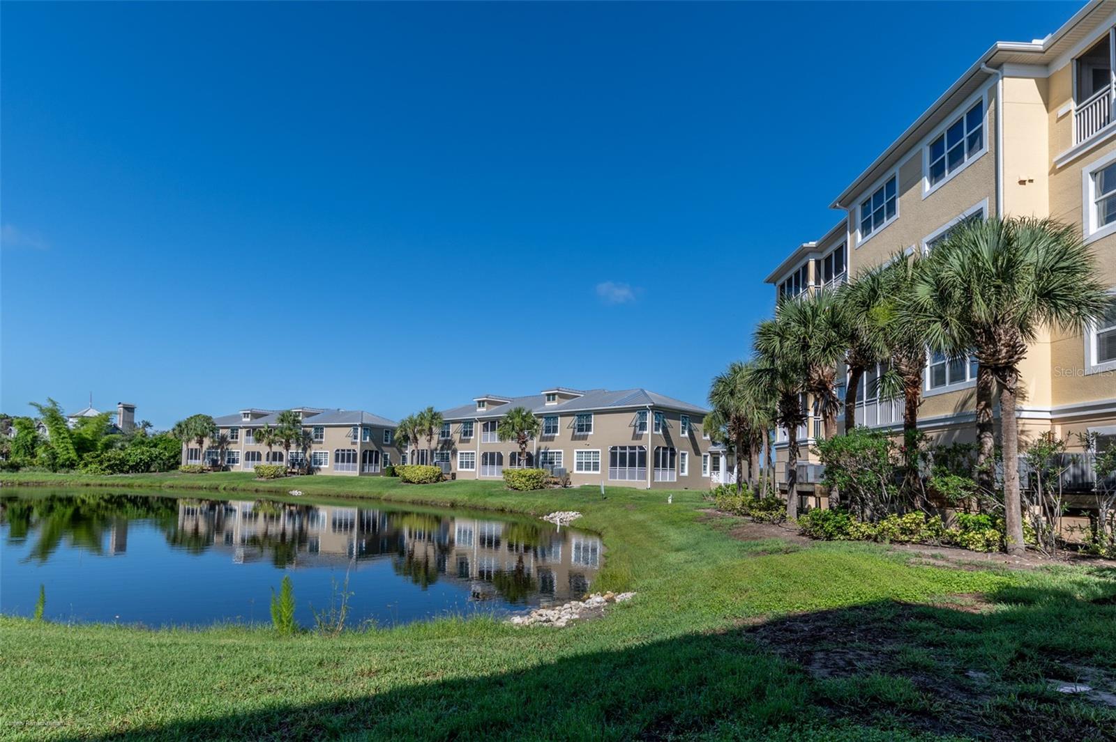 HAMMOCKS-PRESERVE PH 01 - Residential Lease