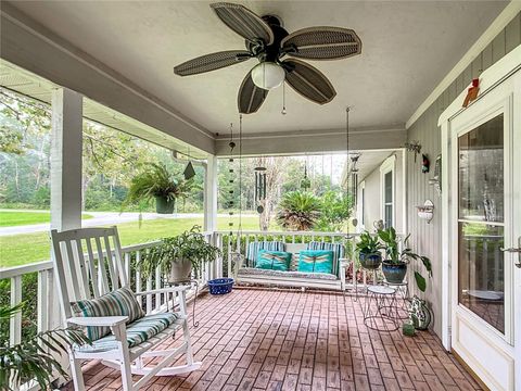 A home in DUNNELLON