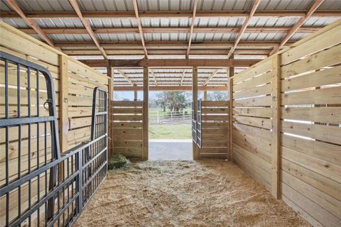 Tiny photo for 10532 SW 27th Avenue, Ocala, FL 34476 (MLS # OM717160)