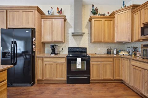 Tiny photo for 10532 SW 27th Avenue, Ocala, FL 34476 (MLS # OM717160)