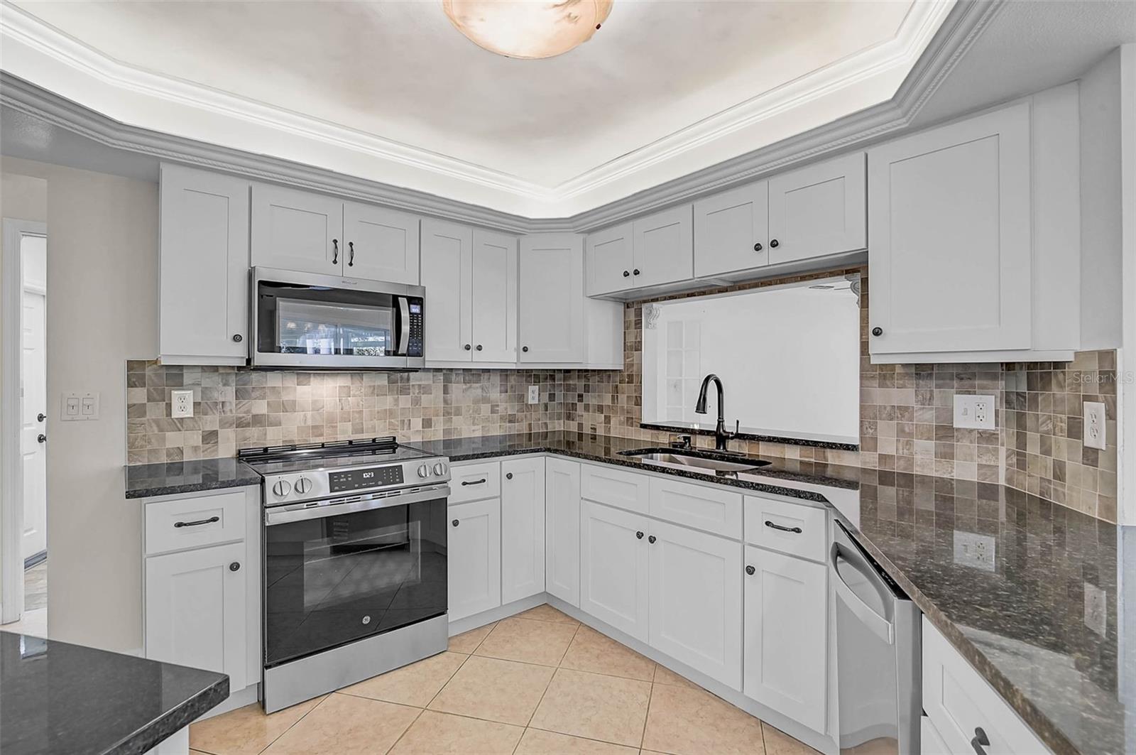1674 COTTONWOOD TRAIL