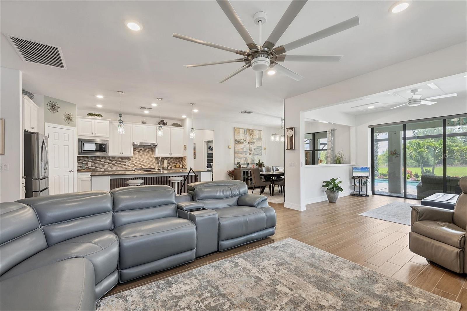 Search Properties for Sale 3 13092 RINELLA STREET