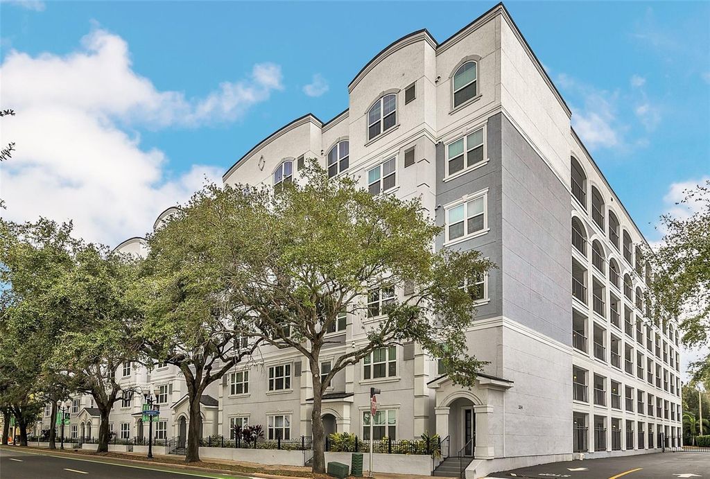 Photo of 204 E South Street #1055, Orlando, FL 32801 (MLS # O6376427)