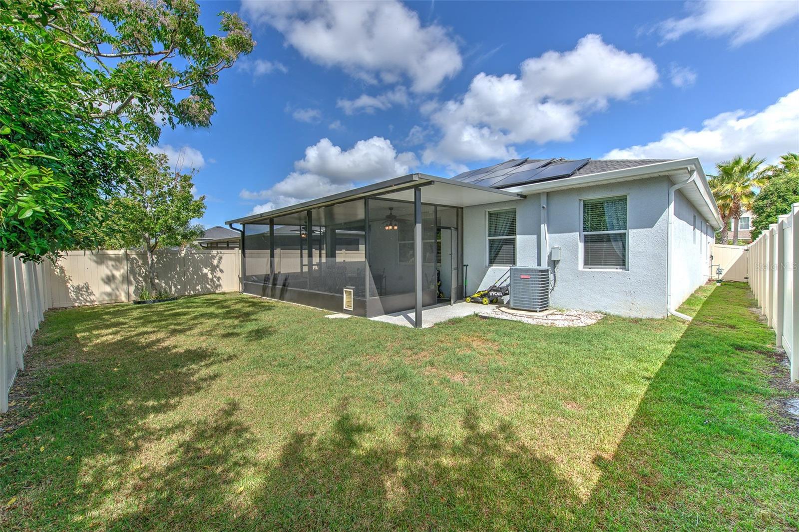 LUCAYA LAKE CLUB PH 2E - Residential