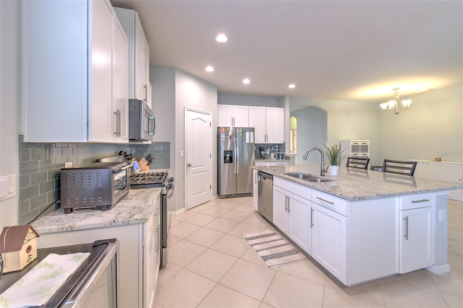 LUCAYA LAKE CLUB PH 2E - Residential