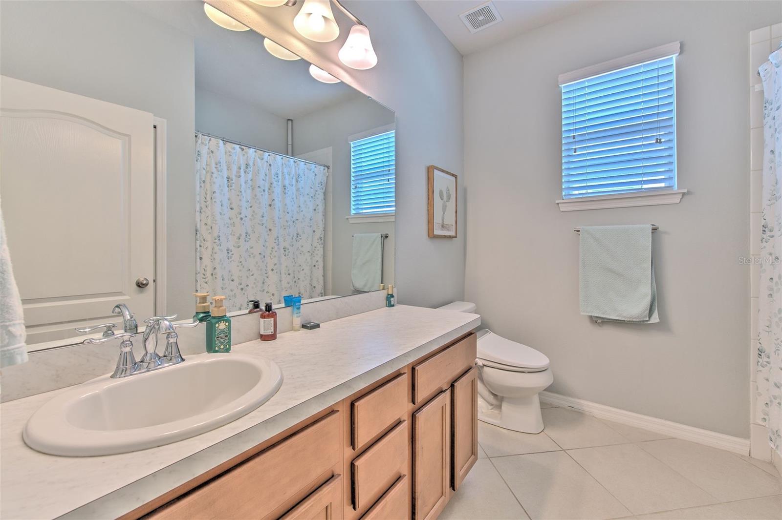 LUCAYA LAKE CLUB PH 2E - Residential