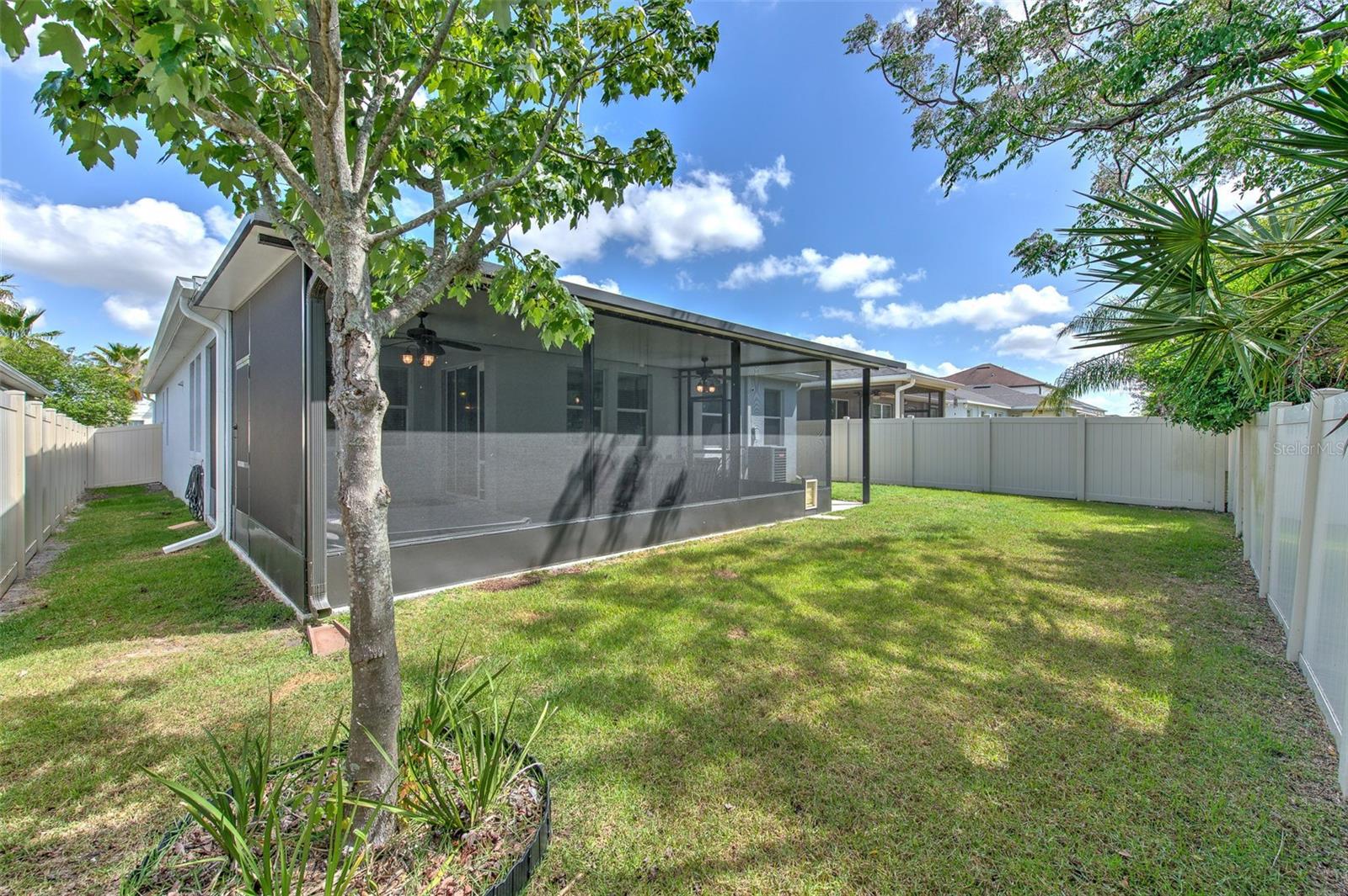 LUCAYA LAKE CLUB PH 2E - Residential