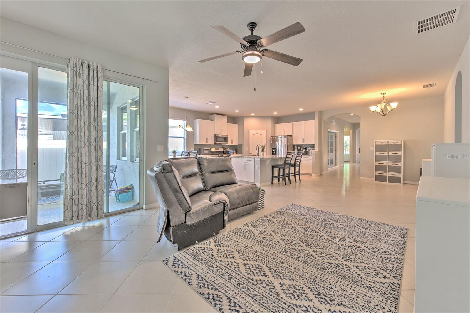 LUCAYA LAKE CLUB PH 2E - Residential