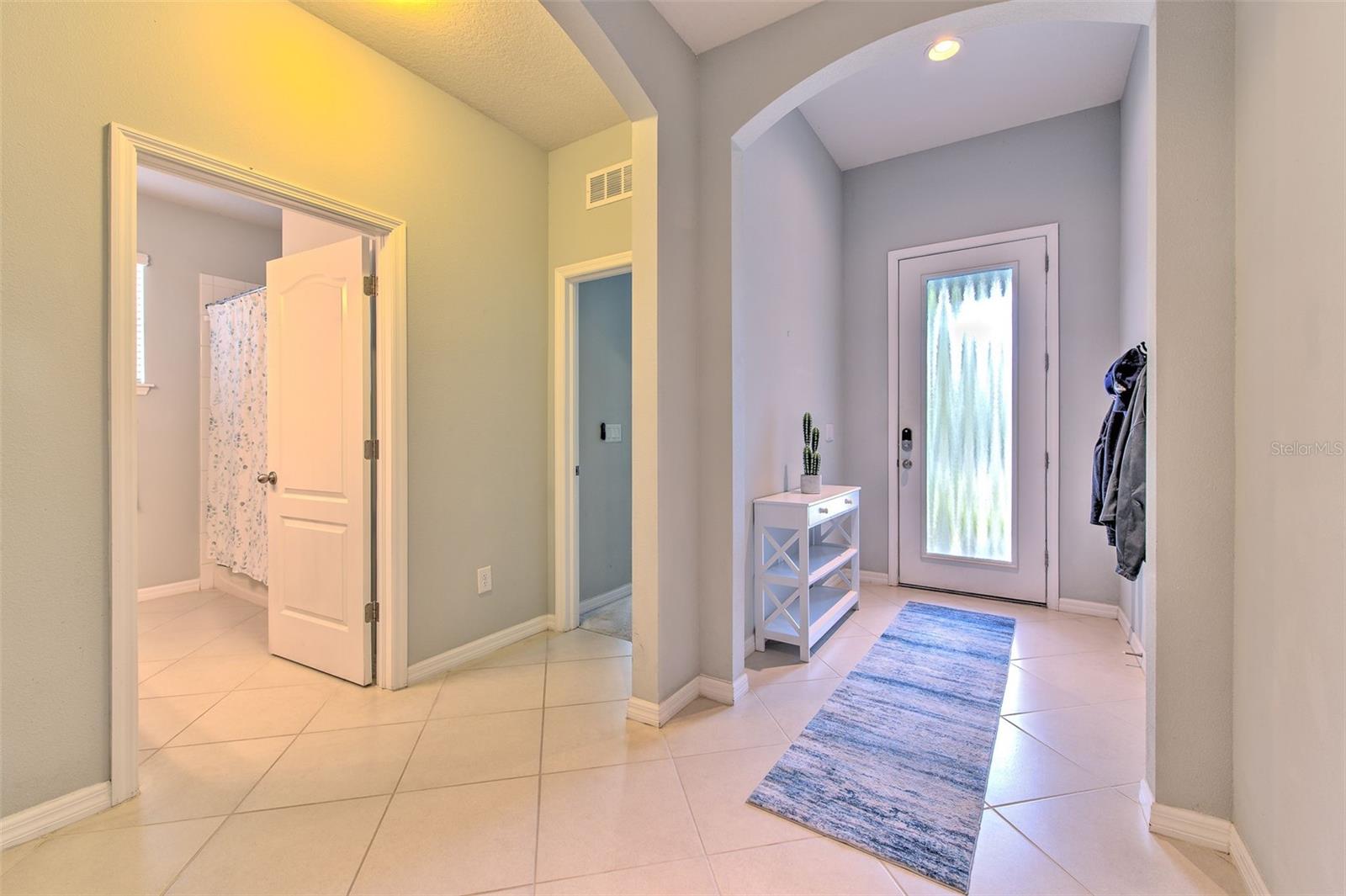 LUCAYA LAKE CLUB PH 2E - Residential