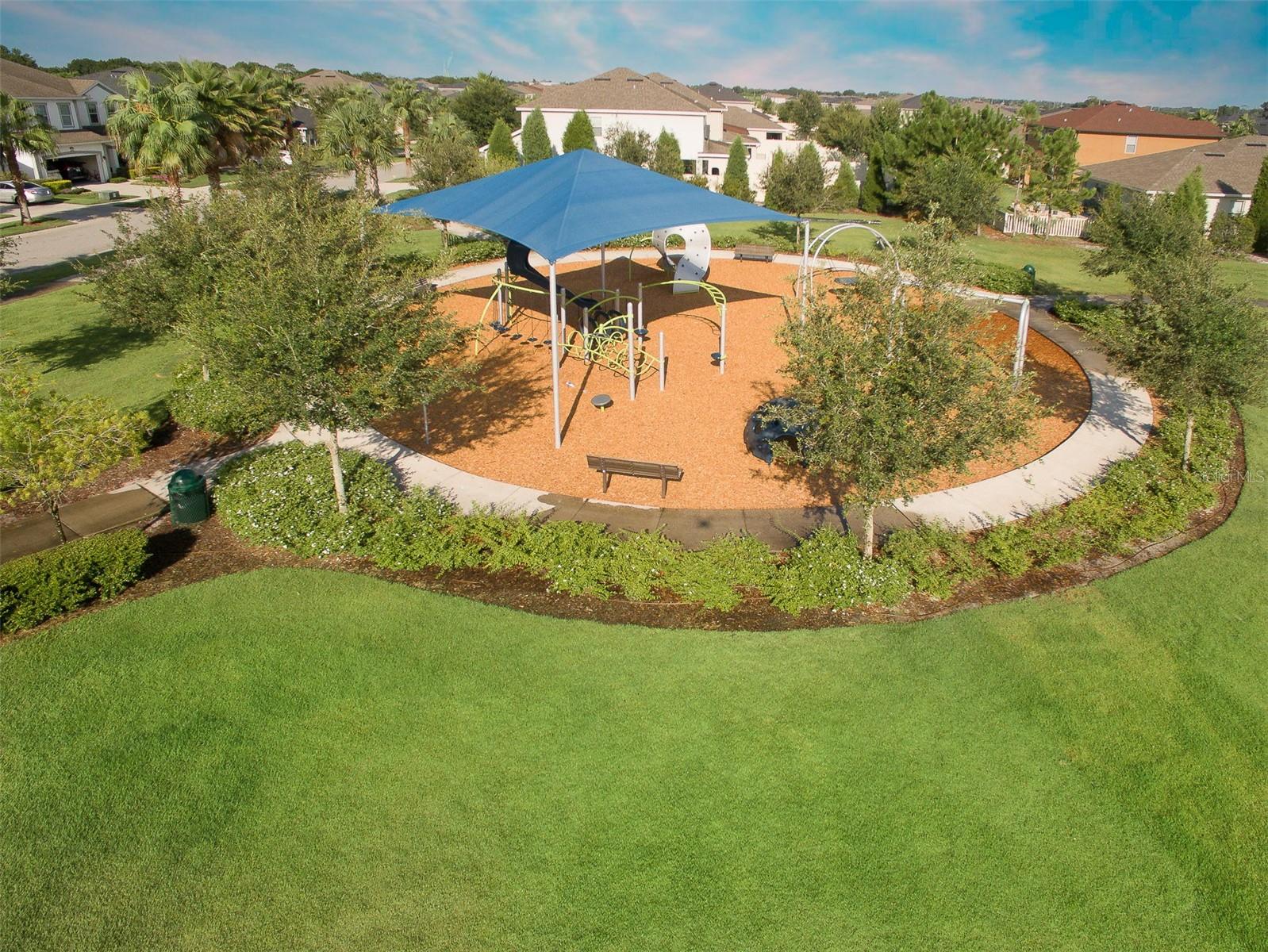 LUCAYA LAKE CLUB PH 2E - Residential