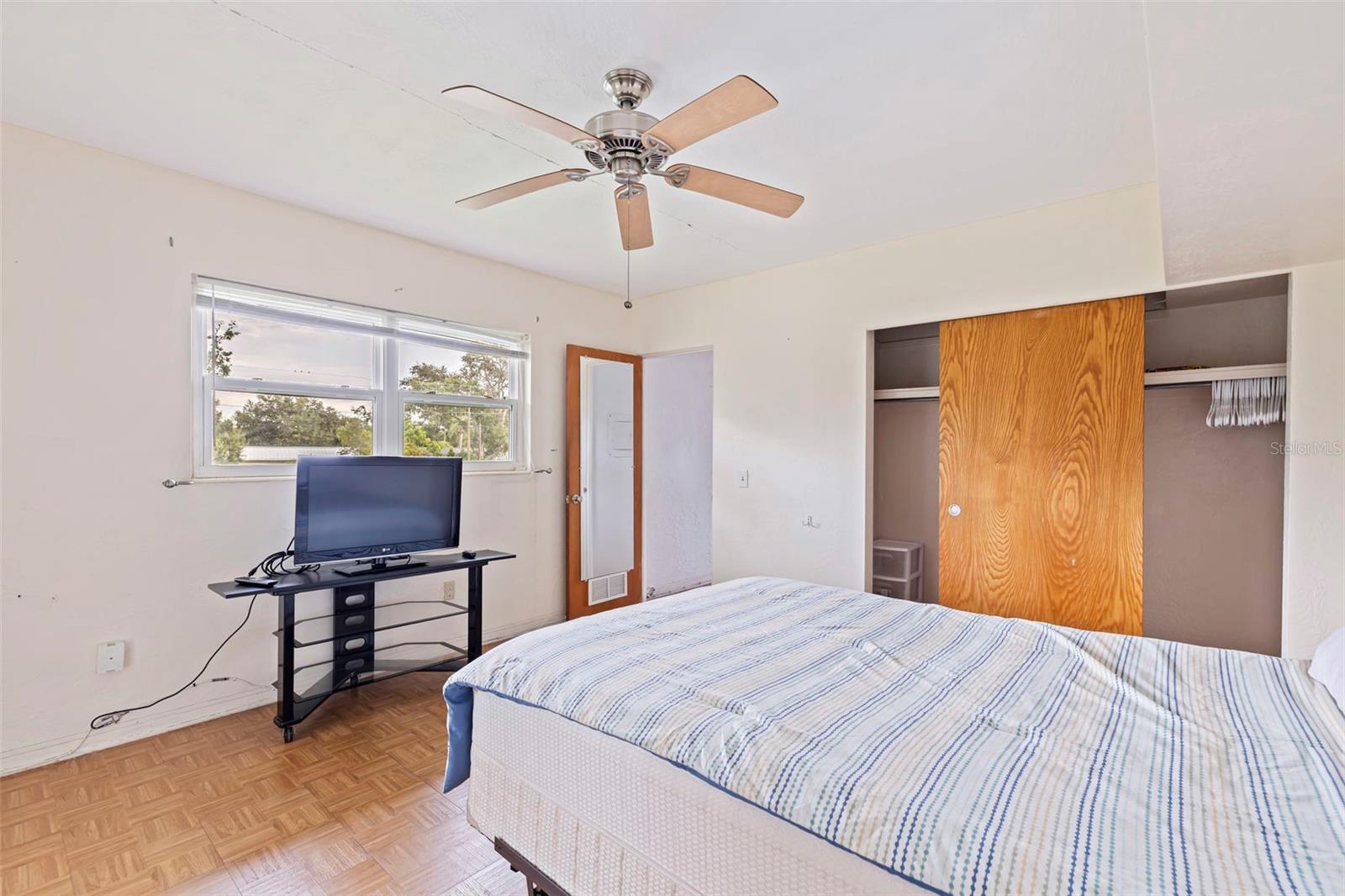 CLEARVIEW OAKS - Residential