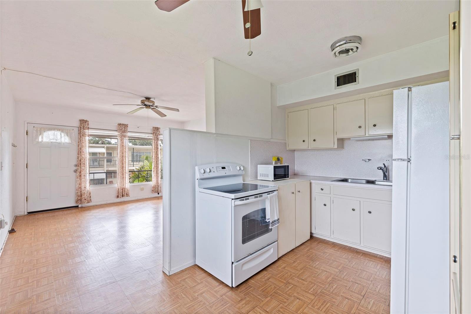 CLEARVIEW OAKS - Residential