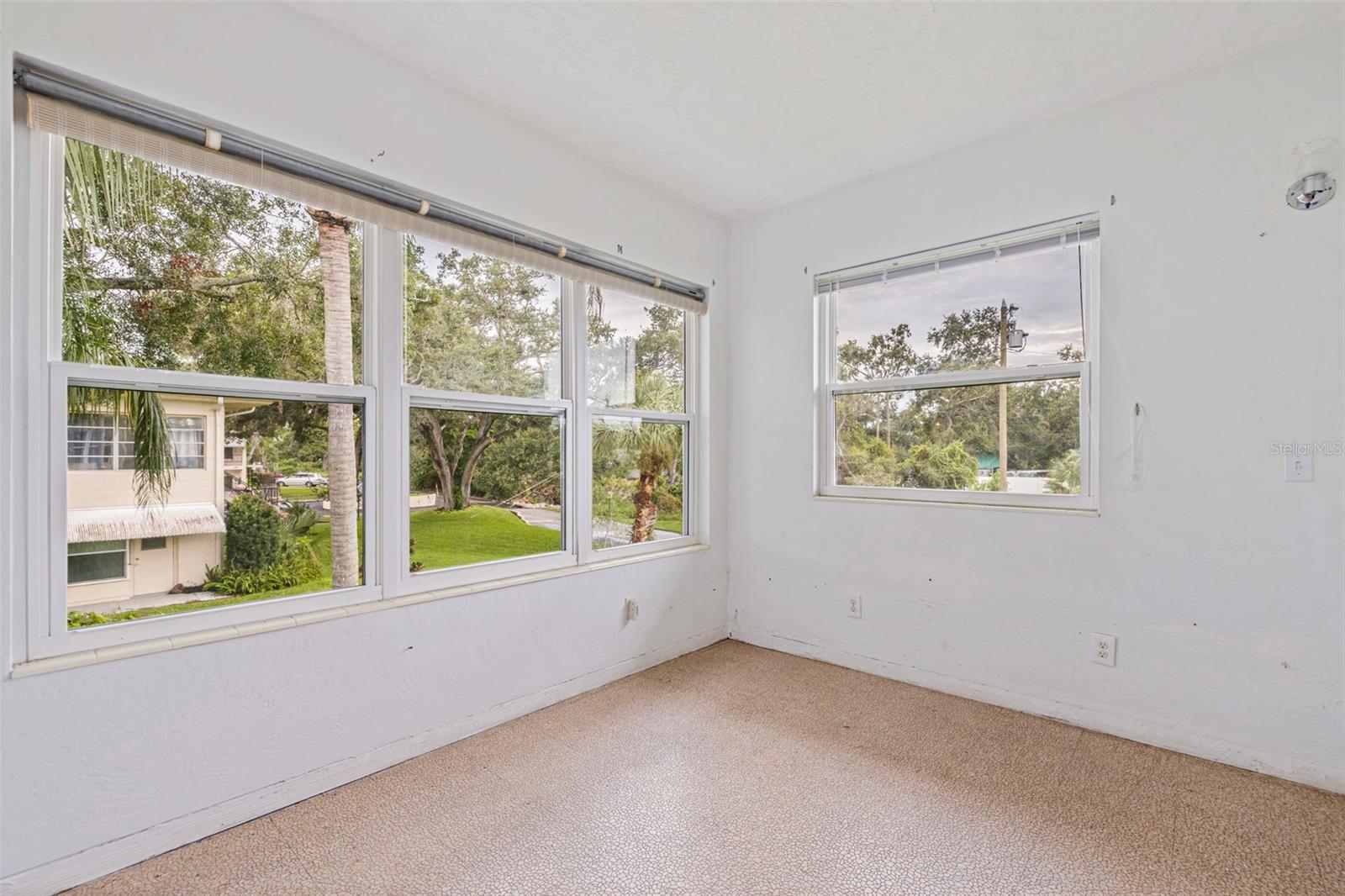 CLEARVIEW OAKS - Residential
