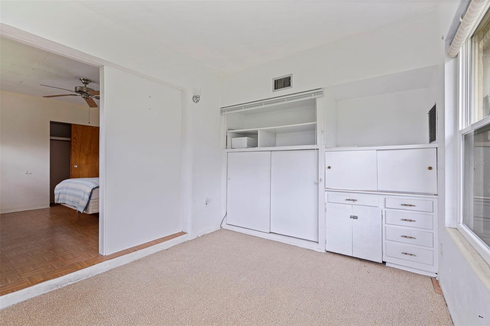 CLEARVIEW OAKS - Residential
