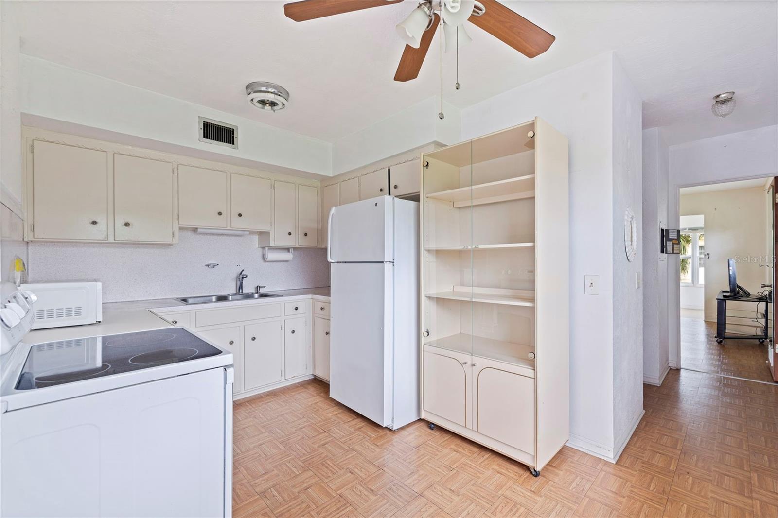 CLEARVIEW OAKS - Residential