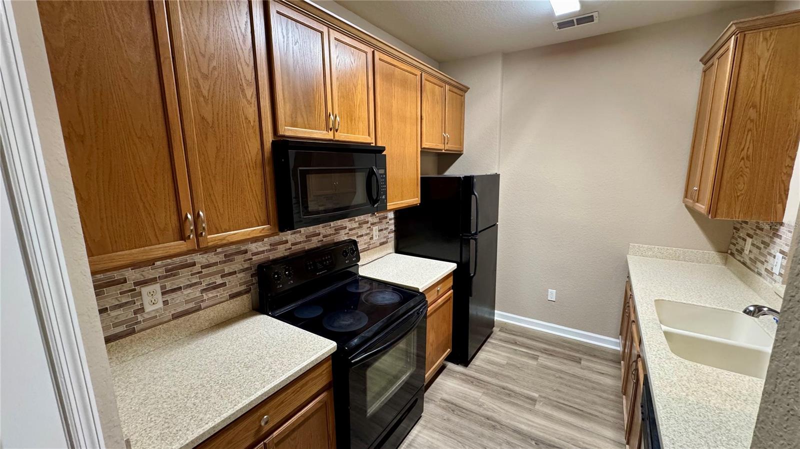 STONEBRIDGE RESERVE PH 03 - Residential Lease