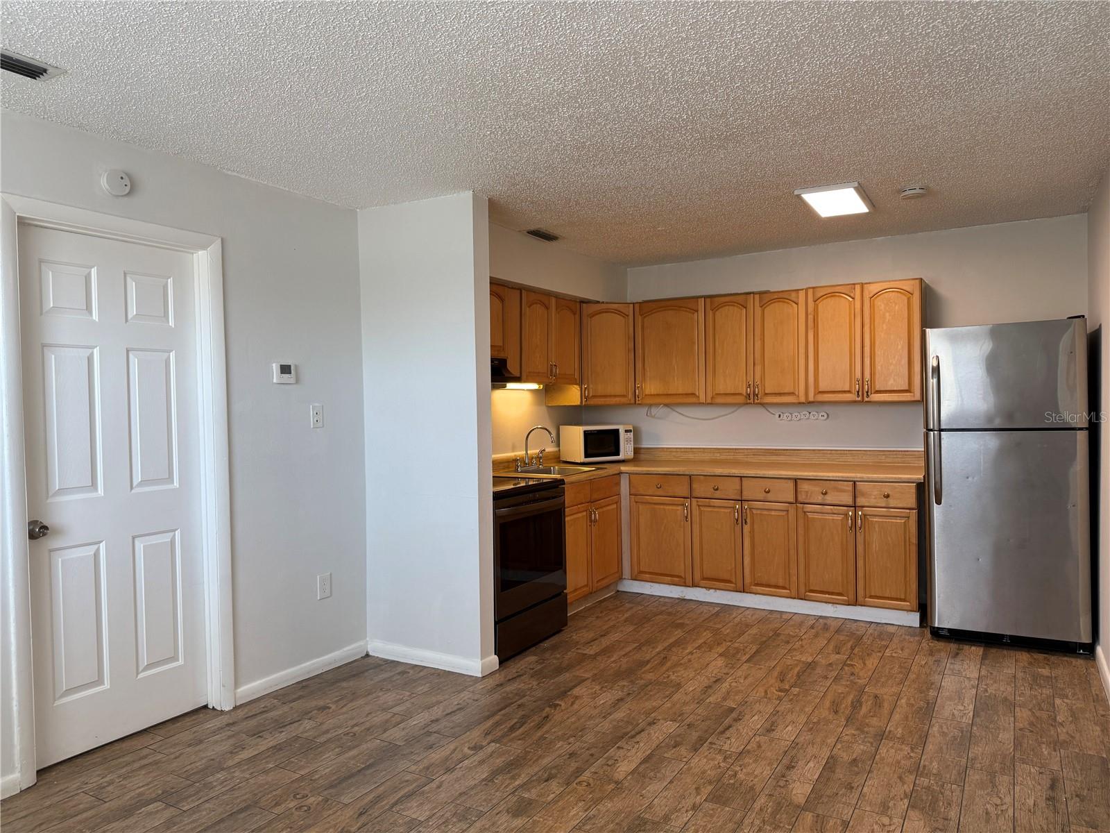 WESTCHESTER MANOR A CONDOMINIU - Residential Lease